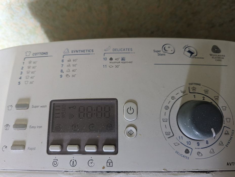 Продам стиральную машину Ariston