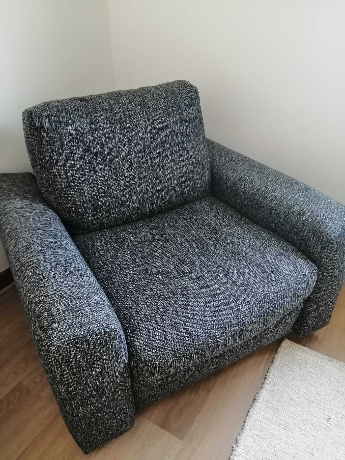 Conjunto elegante sofá & poltrona
