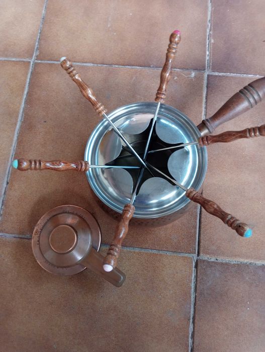 Panela fondue em bom estado