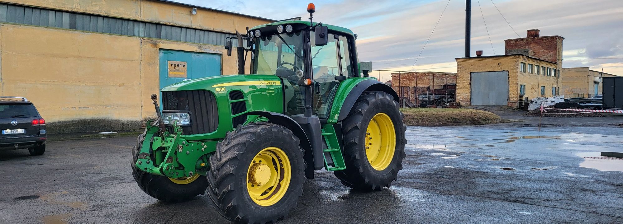 Трактор John deere 6930