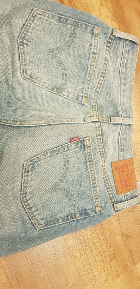 Оригінальні жіночі джинси Levi's