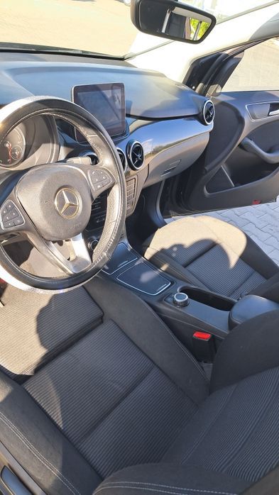 Mercedes-Benz B250 електромобіль електричка