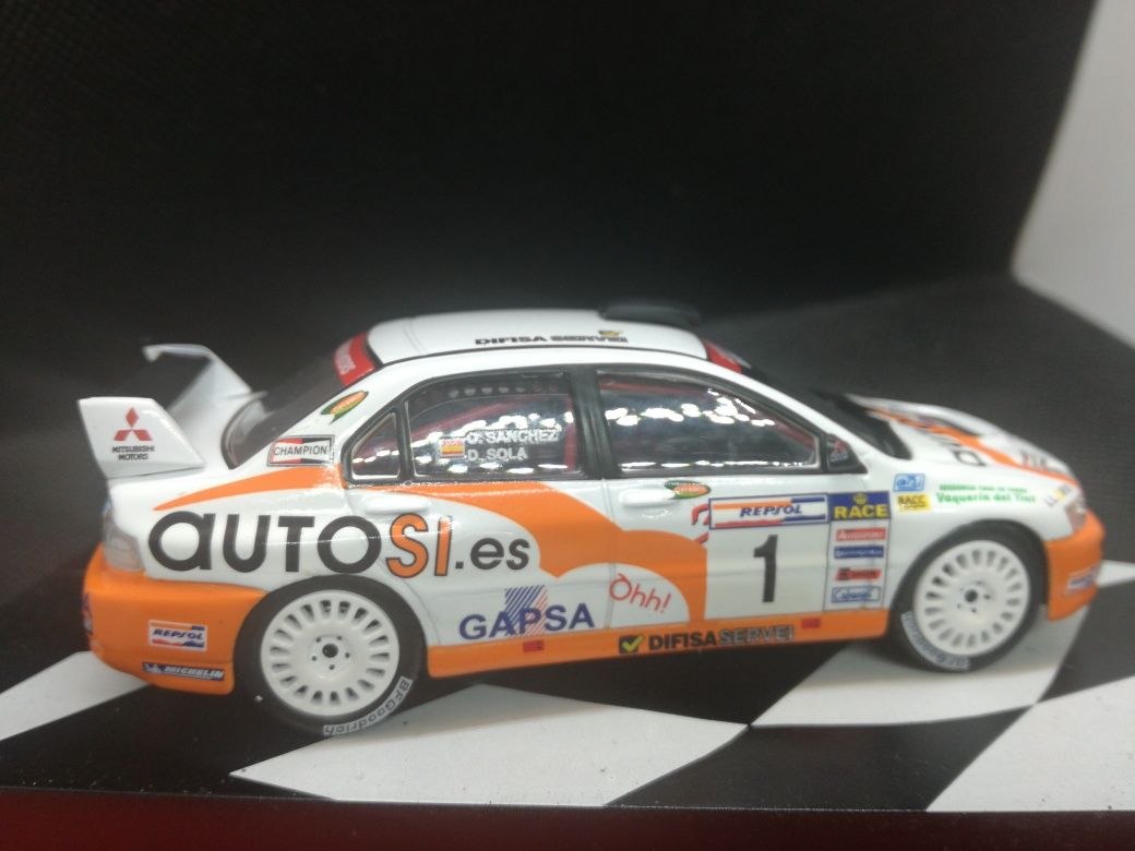 N.32 Miniatura 1/43 Mitsubishi Lancer Evo IX estado novo