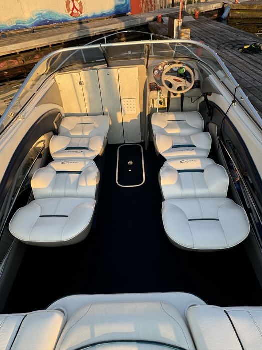 Motorówka Bayliner Capri 2052LS Lódz jak nowa z niemiec