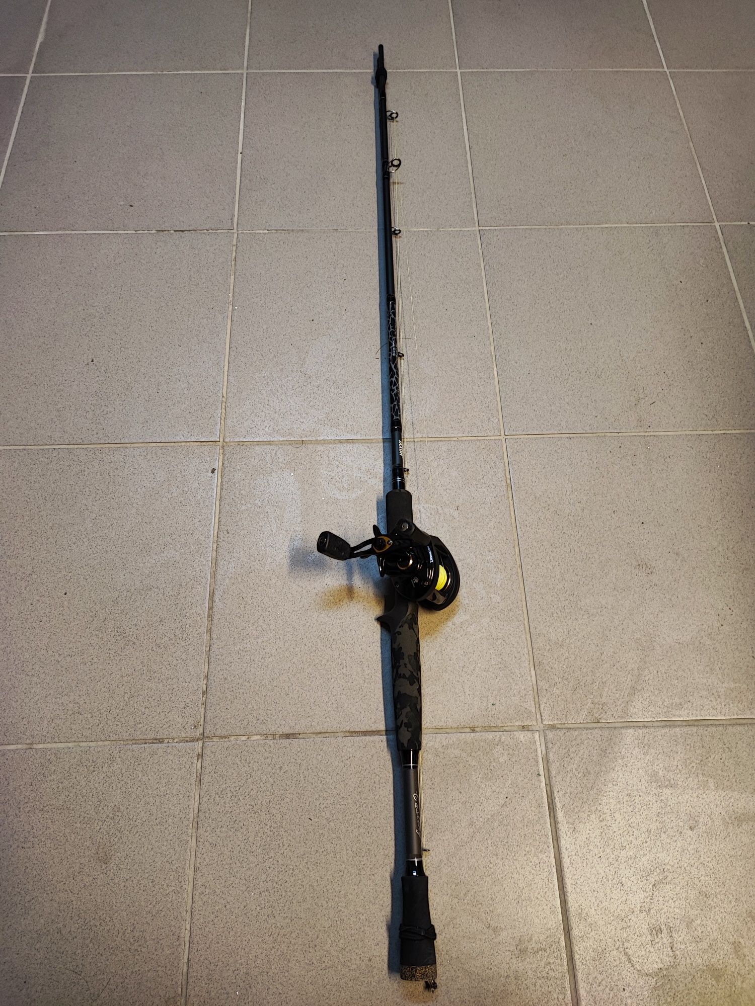 Multiplikator Abu Garcia Pro Max + Casting Jaxon 20-65g