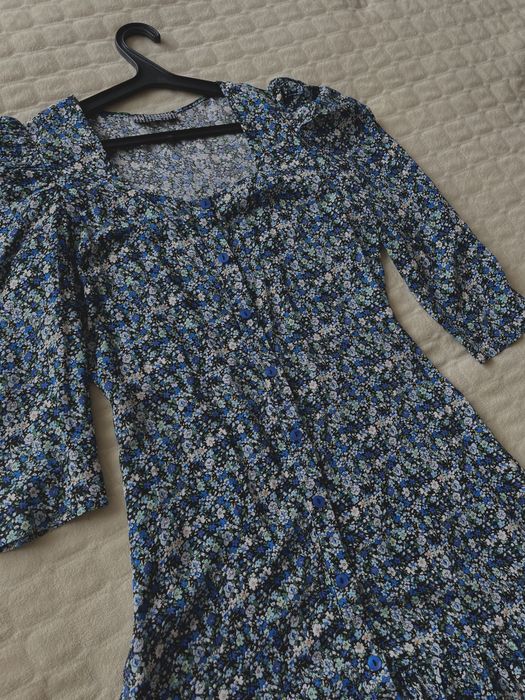 Плаття довжини міді