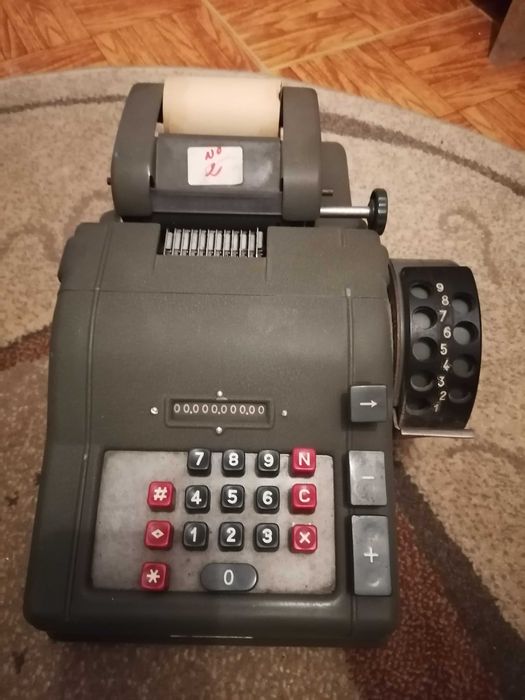 Máquina calculadora vintage - antiga - coleção