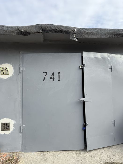 Продам гараж Південно-кільцеваа кооп #2