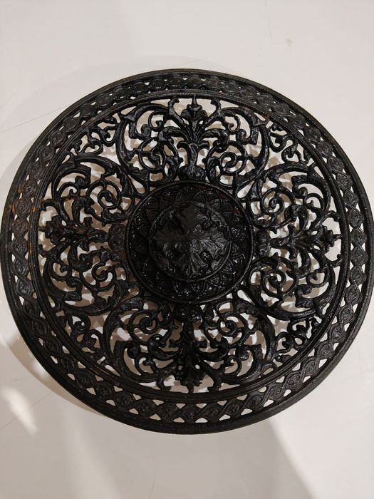 Patera ażurowa żeliwna ozdoba