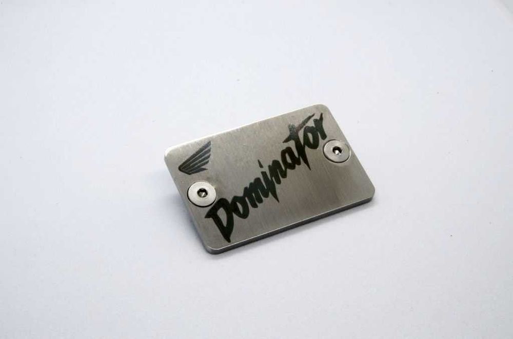 Nakładka na pokrywę zbiorniczka hydraulicznego Honda NX650 Dominator