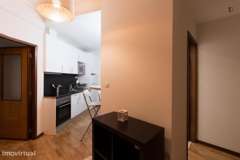 Quarto - localizado em Paranhos Porto