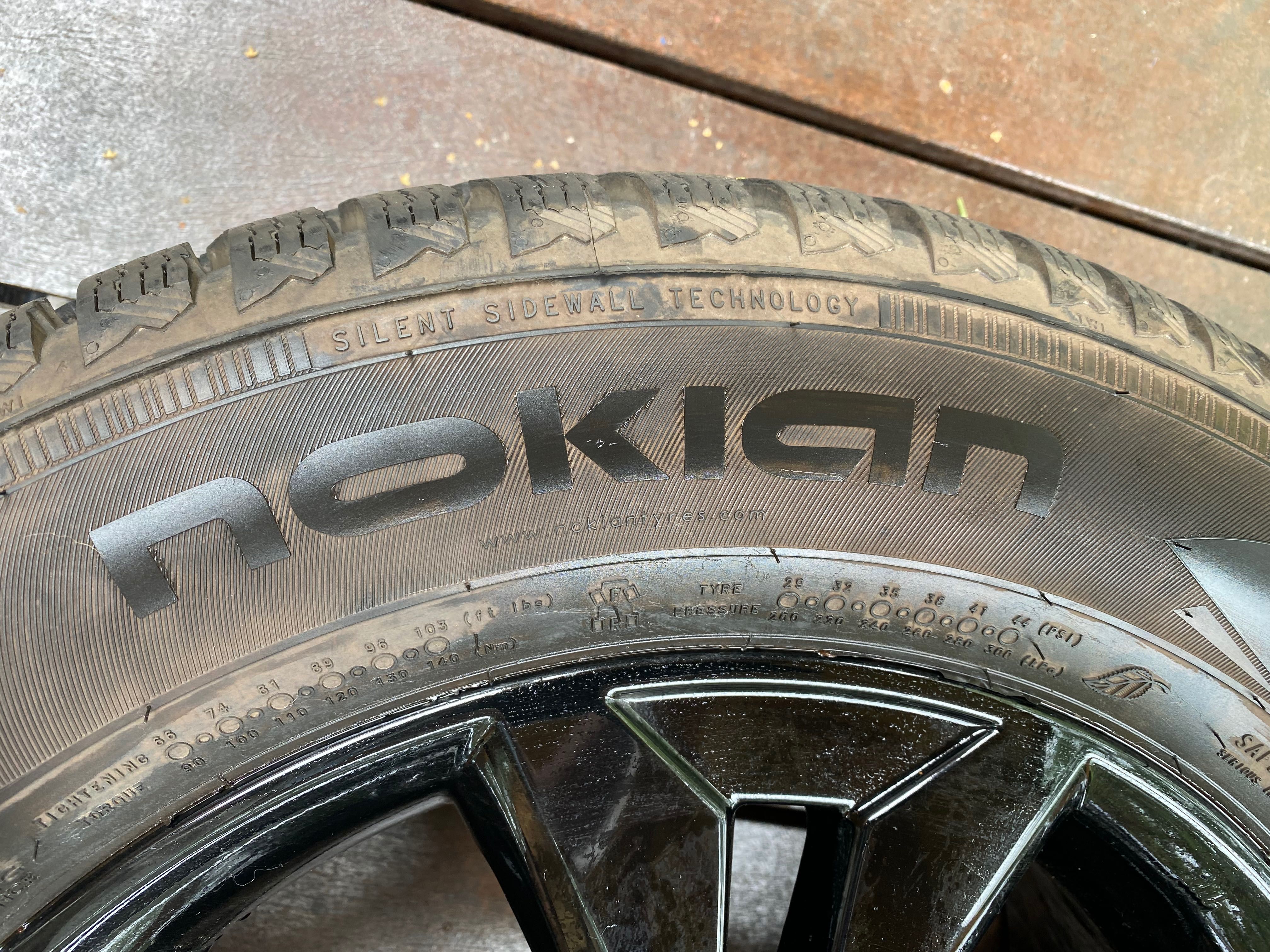Koła oryginalne zimowe - YARIS CROSS - 205/65/R16 Nokian WRD4 - 8 mm