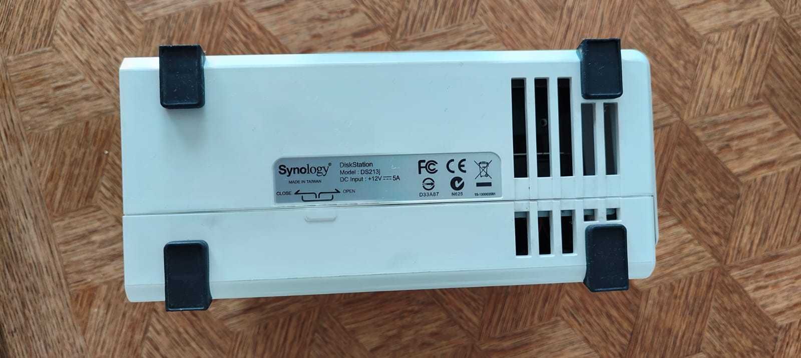 NAS Synology DiskStation DS213j + 2x 3TB