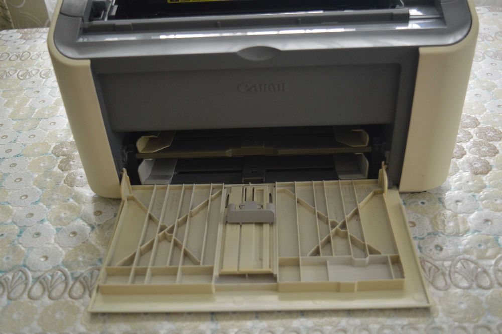 Принтер Canon LBP - 2900, б/в, чудовий стан.