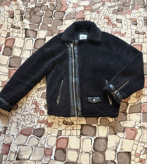 Куртка жіноча Zara.