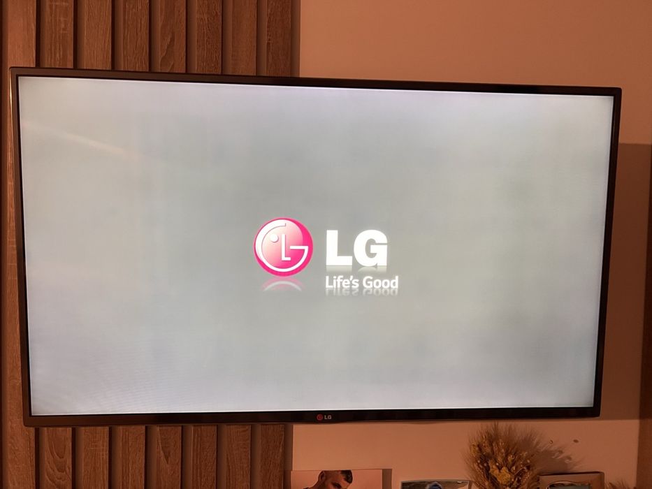 Продам телевізор Lg 42lb653v