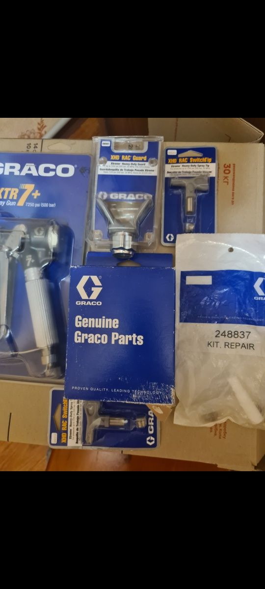 Пистолет малярный Graco XTR-7, сопло держатели, сопла.