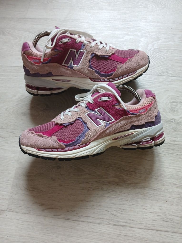 Кроссовки женские New Balance 2002 R Pink Оригинал.