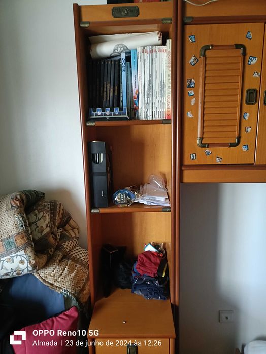 Vende-se estudio com duas camas