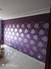 Pintura de azulejos e aplicacao de papel parede