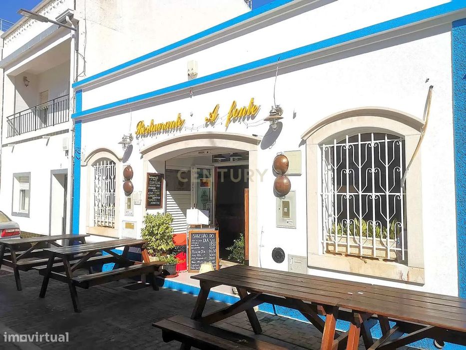 Restaurante Totalmente Equipado Pronto a Funcionar em Cabanas de Tavir