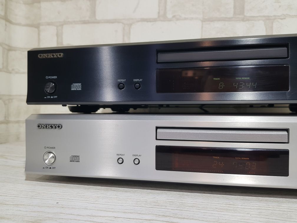 Пульт! Програвач CD дисків ONKYO DX-7355, ЦАП "Wolfson WM8716" б/у