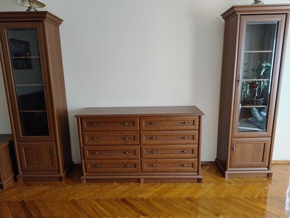 Продам меблі в вітальню