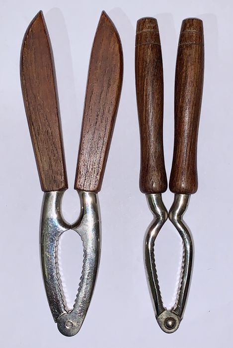 Орехокол ретро .