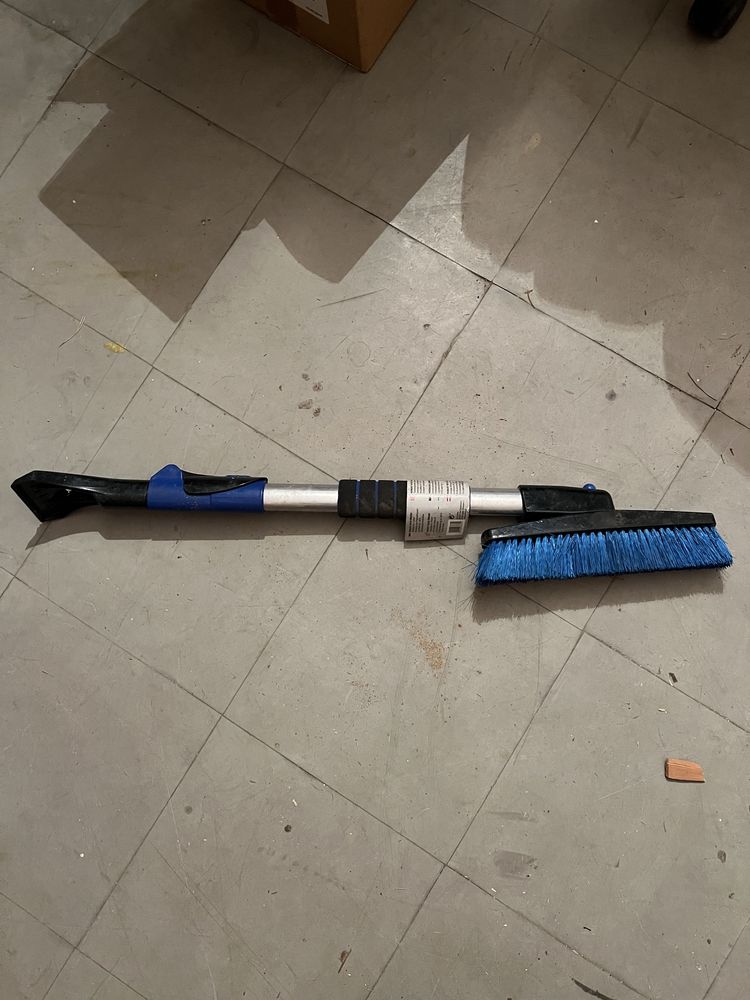 Szczotka-skrobaczka teleskopowa Robust