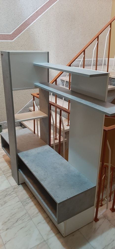 Móvel de sala em bom estado