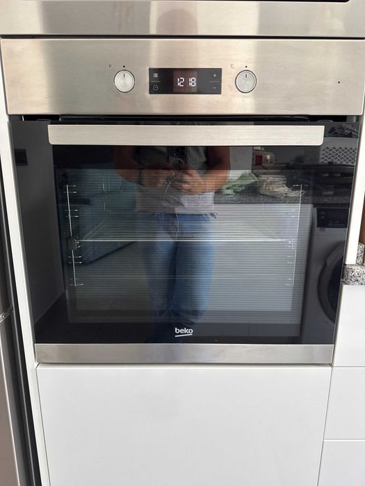 Forno BEKO BIE22302XD- Hidrolítico - Inox Classe Energética A