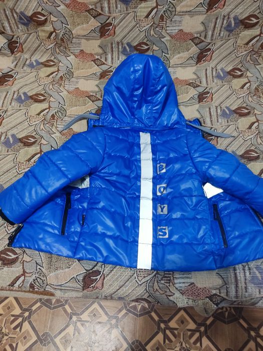 Продаю детскую курточку