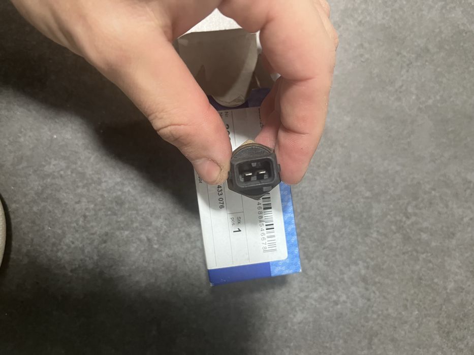 Датчик температури охолоджуючої рідини BMW F серія  двигун N52