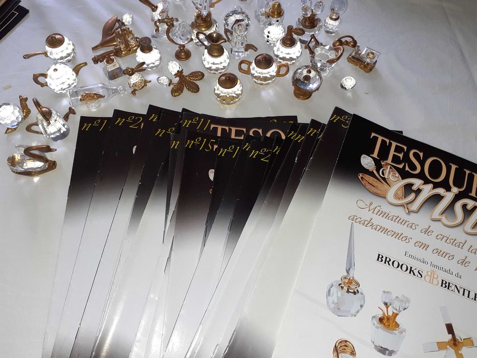 Relógios miniaturas e miniaturas cristal