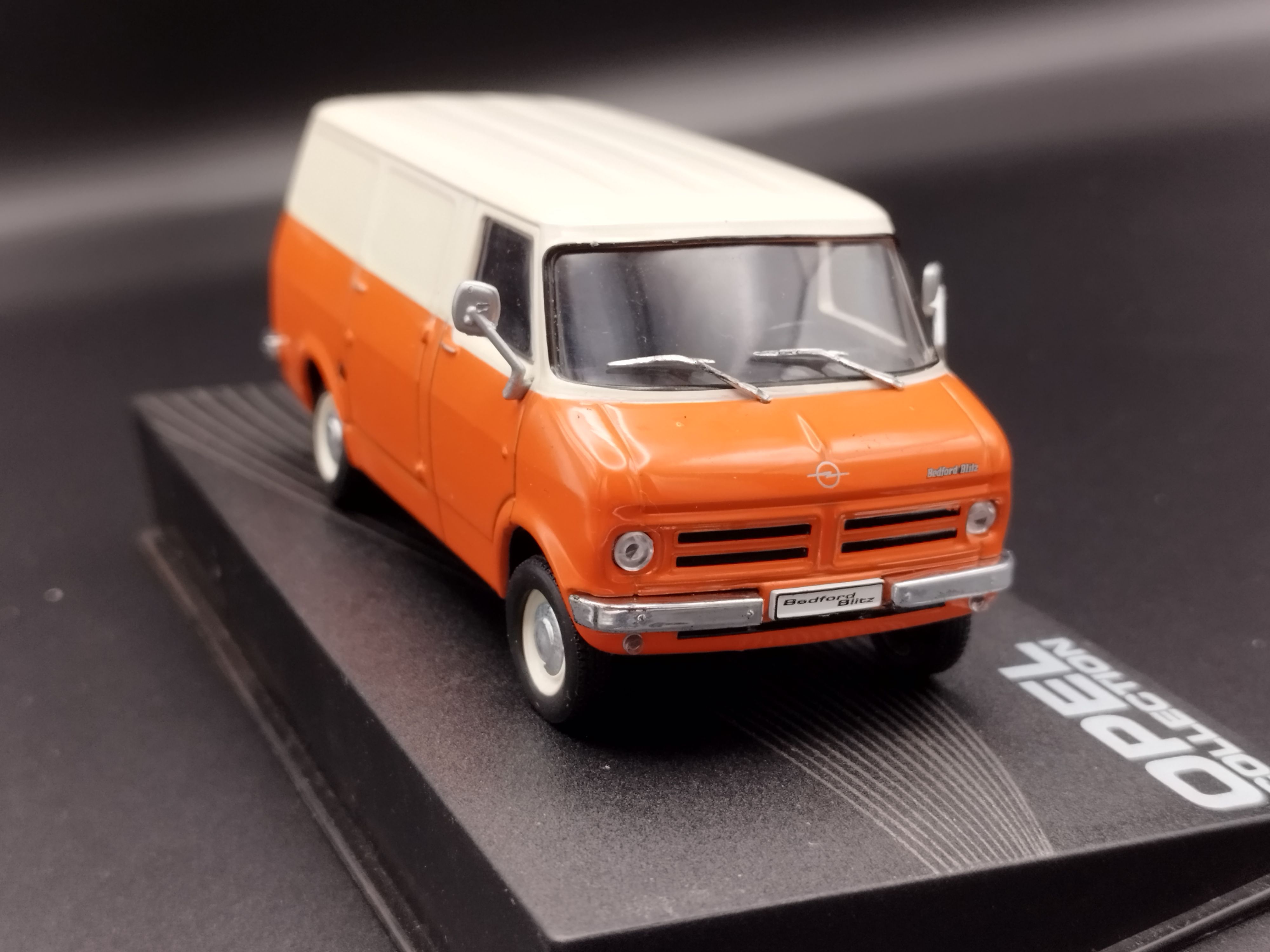 1:43 Opel Collection Opel  BEDFORD Blitz model używany