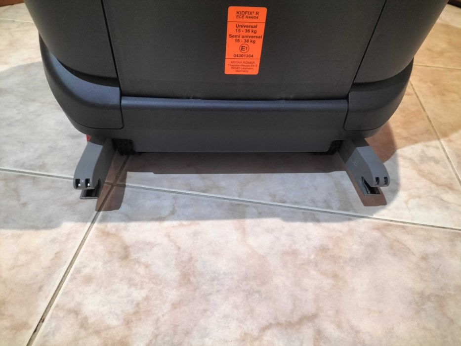 Cadeira auto marca ROMER em excelentes condições