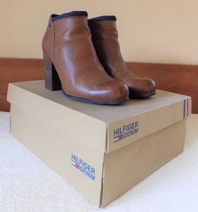 Brązowe skórzane botki damskie na obcasie, Tommy Hilfiger, rozm. 38