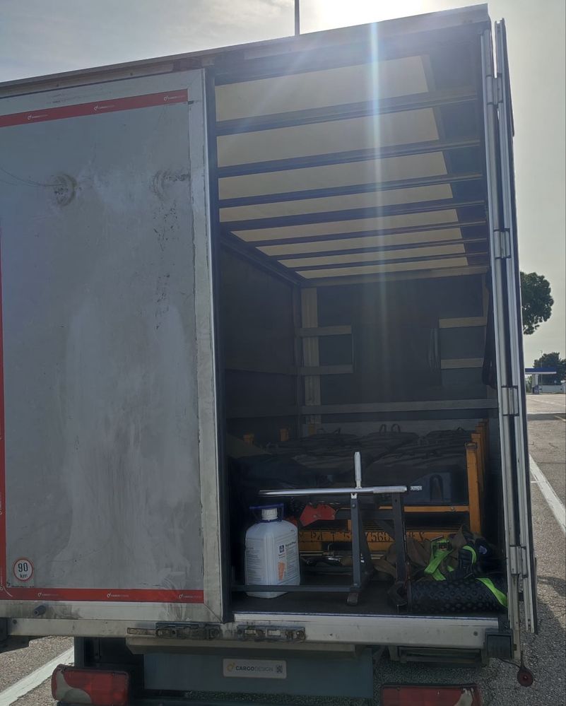 Zabudowa Plandeka Firanka Skrzynia Ladunkowa Paka Mercedes Sprinter 22