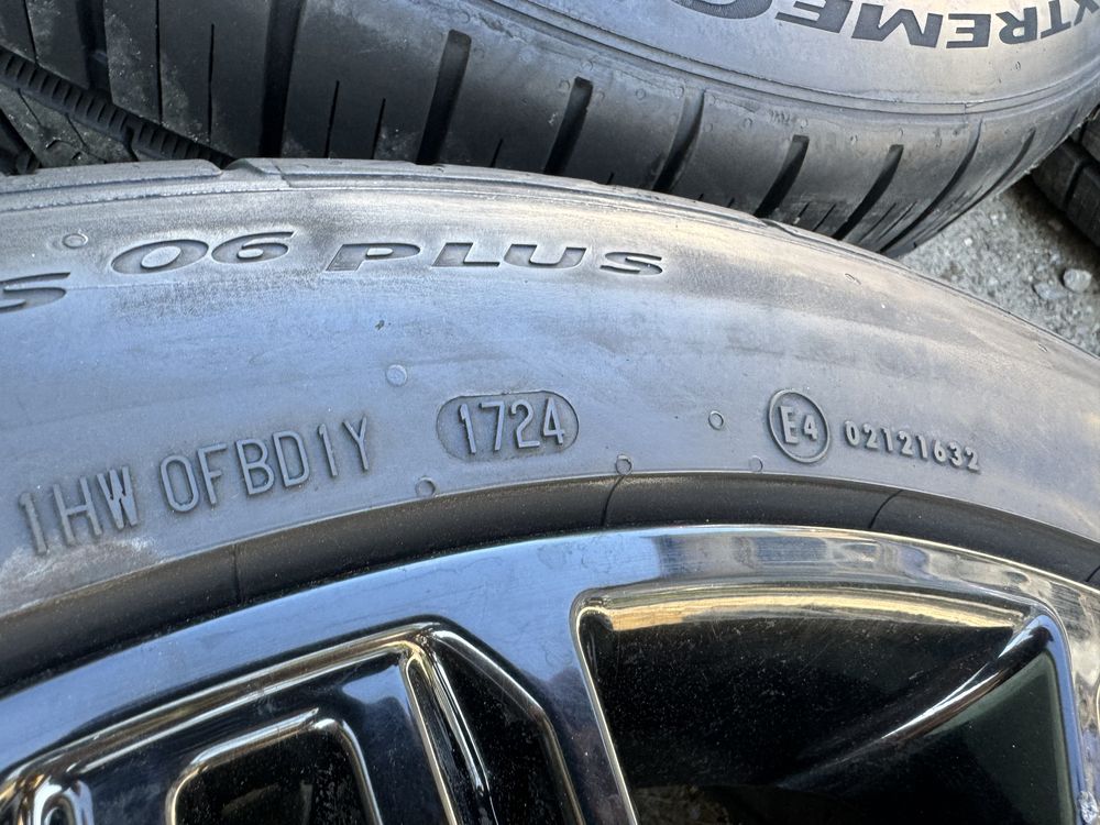 Коплект оригінальні диски range rover r22 з літніми шинами 275/40