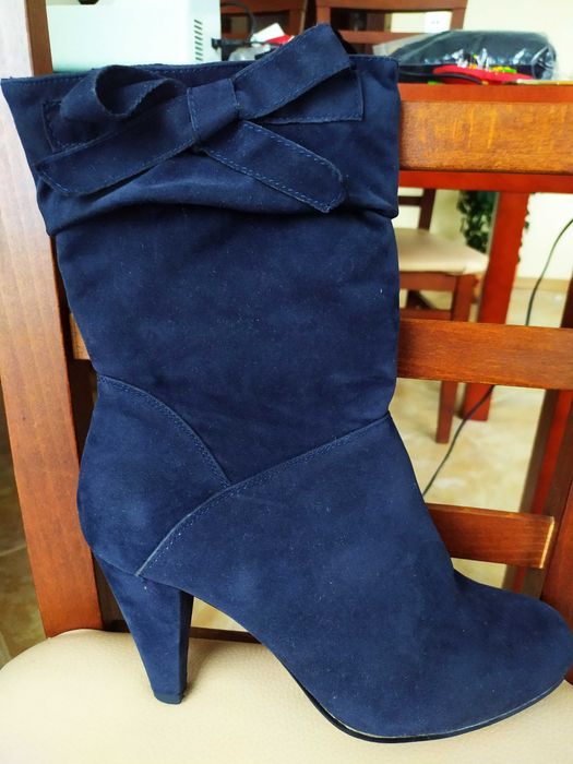 Botki zamszowe na obcasie  CCC rozmiar 39 jak nowe