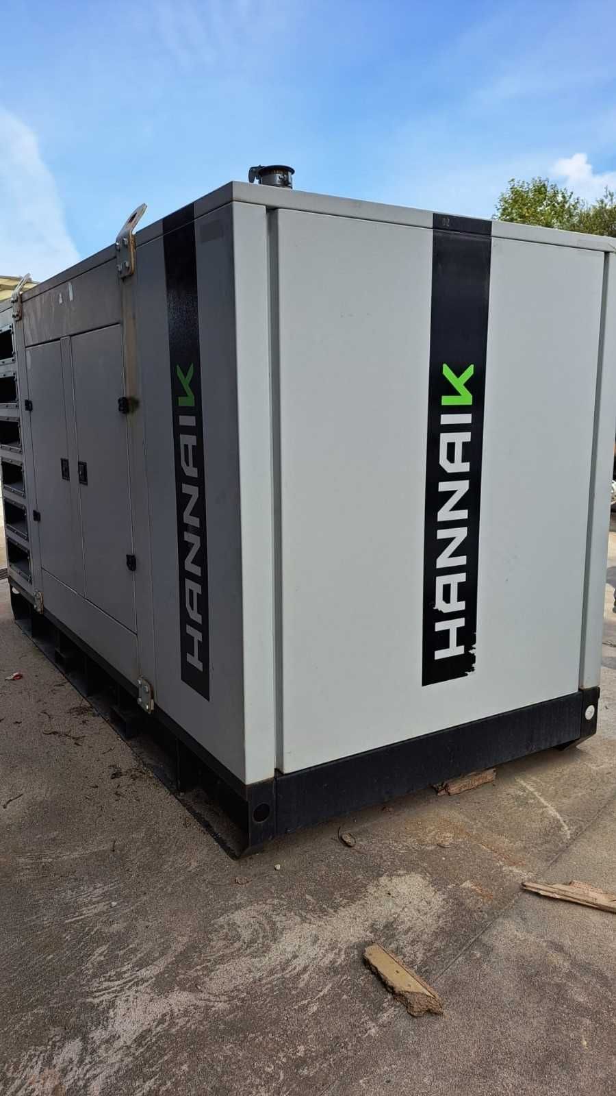 Gerador Hannaik Usado 277kVA Iveco Insonorizado