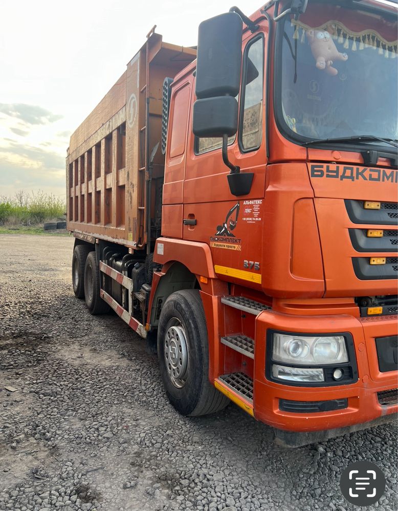 SHACMAN F3000 на полном ходу