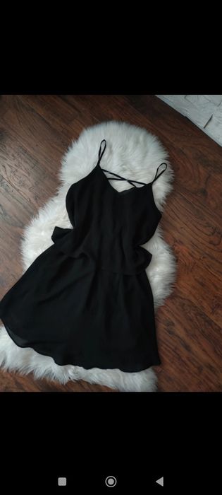 Czarna zwiewna sukienka rozmiar S M
Z metki S