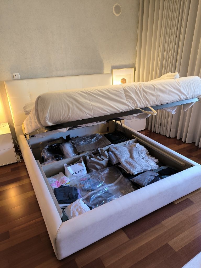 Cama veludo branco Interdesign