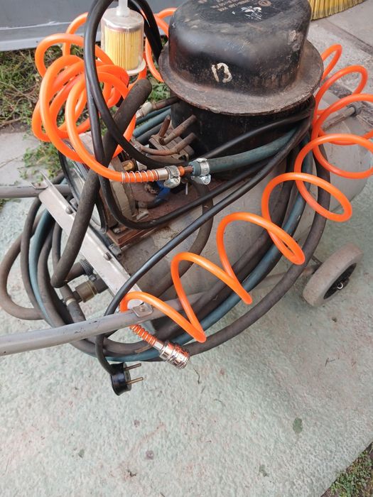 Продается компресор