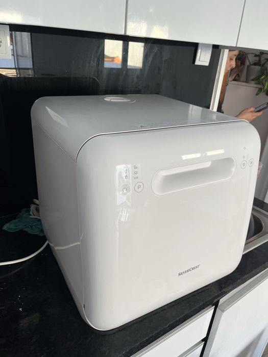 Máquina da loiça portátil SilverCrest 6 conjuntos como nova