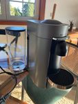 Maquina de cafe vertuoplus deluxe titan D