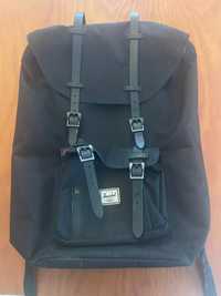 Mochila Herschel Preta 30L