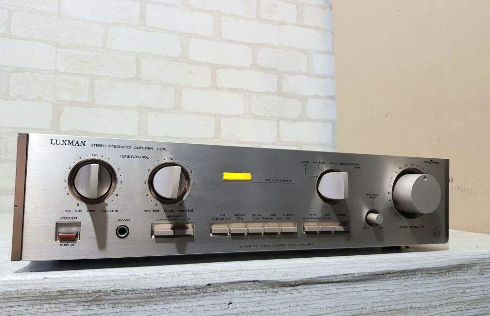 Стерео підсилювач/усилитель Luxman L-210 2x45Вт б/у з Німеччини