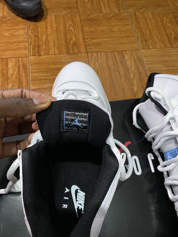 Air Jordan 11 retro legend blue